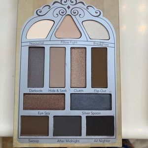 Pretty Vulgar Nightingale eyeshadow palette